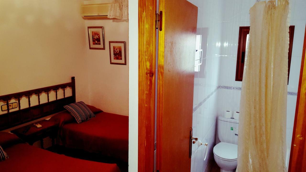 Hostal Roca Файон Экстерьер фото